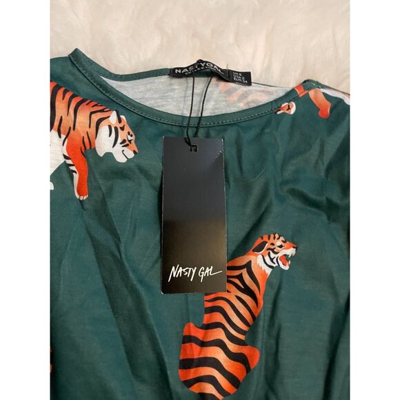 NWT Nasty Gal Tiger Pajama Set Size 2 - Picture 2 of 5